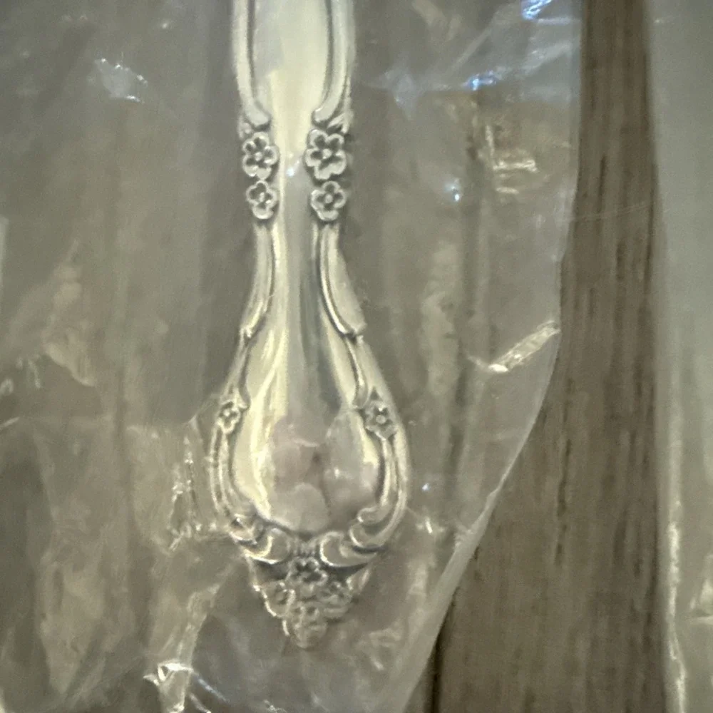 Oneida Community AFFECTION Silverplate 8 Piece Serving Set NEW